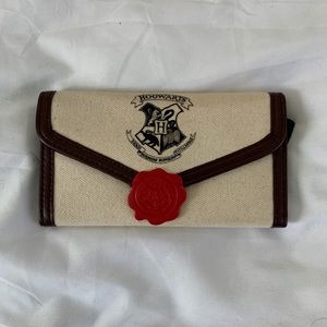 Harry Potter Hogwarts Letter Beige Wallet
